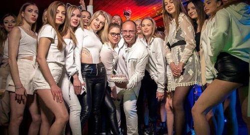 迪拜模特爆料是真的吗视频,迪拜模特爆料视频真实性揭秘  第2张